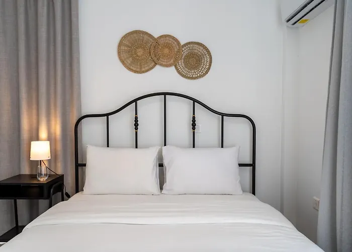 A Blissful 1-bedroom Voyage In Appartamento Larnaca