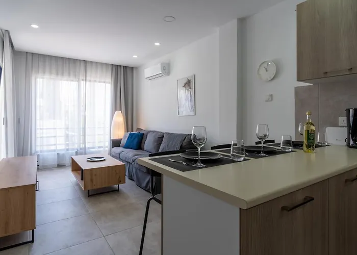 A Blissful 1-bedroom Voyage In Apartment Larnaca
