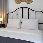 A Blissful 1-bedroom Voyage In Lárnaca